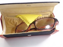 Футляр для очков на магните